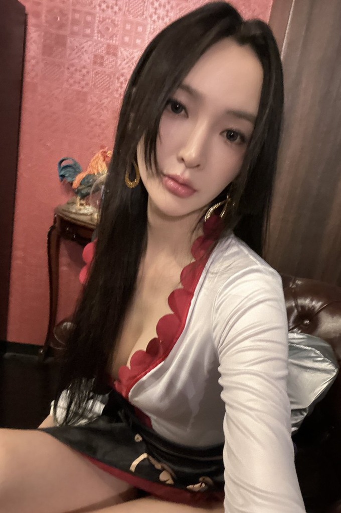 【超朗報】佐藤かよ、ついにお○ぱいが大きくなる