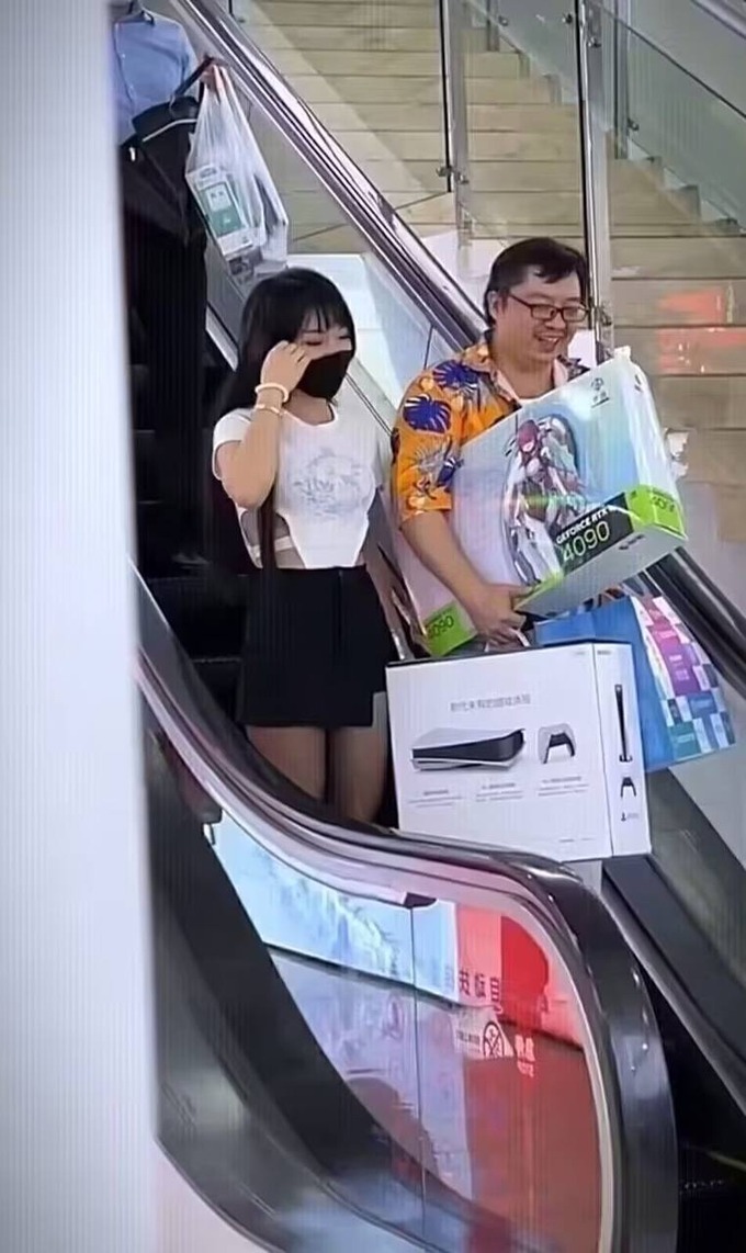 【朗報】オタク、すべてを手に入れる