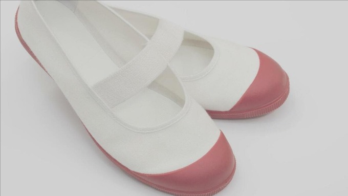 上履きを盗んで「新品の上履き」を置いていくおじさん(53)が逮捕される