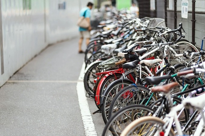 【朗報】駐輪場に停めたチャリがなぜかパンクしてる謎の現象、ついにその謎が解明される