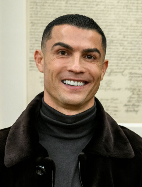 2025_Cristiano_Ronaldo_(cropped)