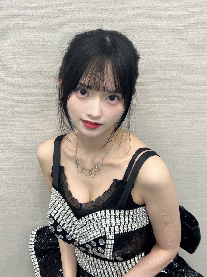 【画像】美人すぎるシンママ藤咲凪さん、リストカット痕がヤバすぎる