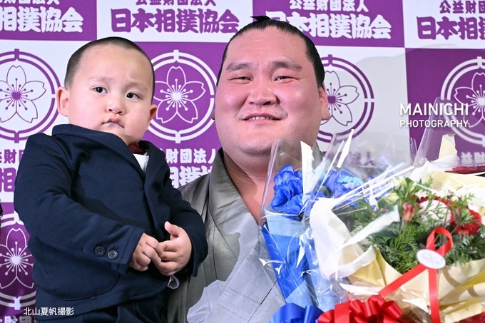 【画像】引退した横綱・照ノ富士の息子、めちゃくちゃ強そう