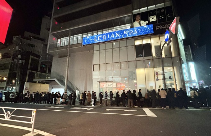 グラビアアイドルさん、とんでもない場所でイベントを開催してしまう