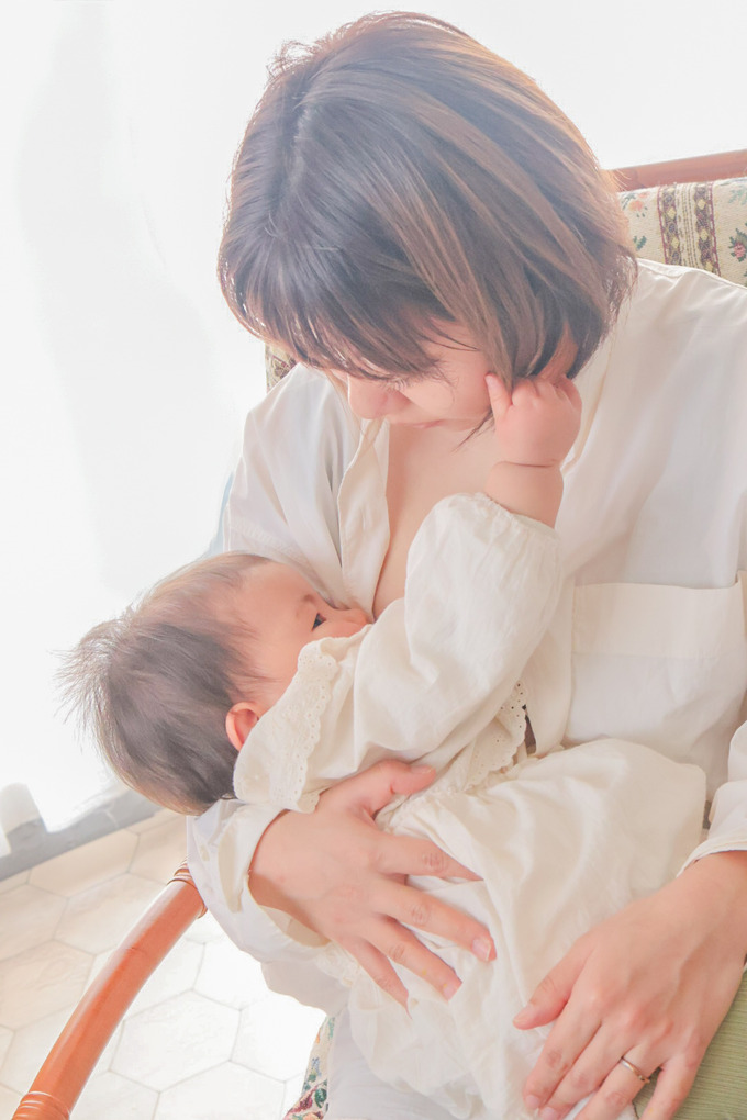 【朗報】令和女性に授乳フォトが流行中！！