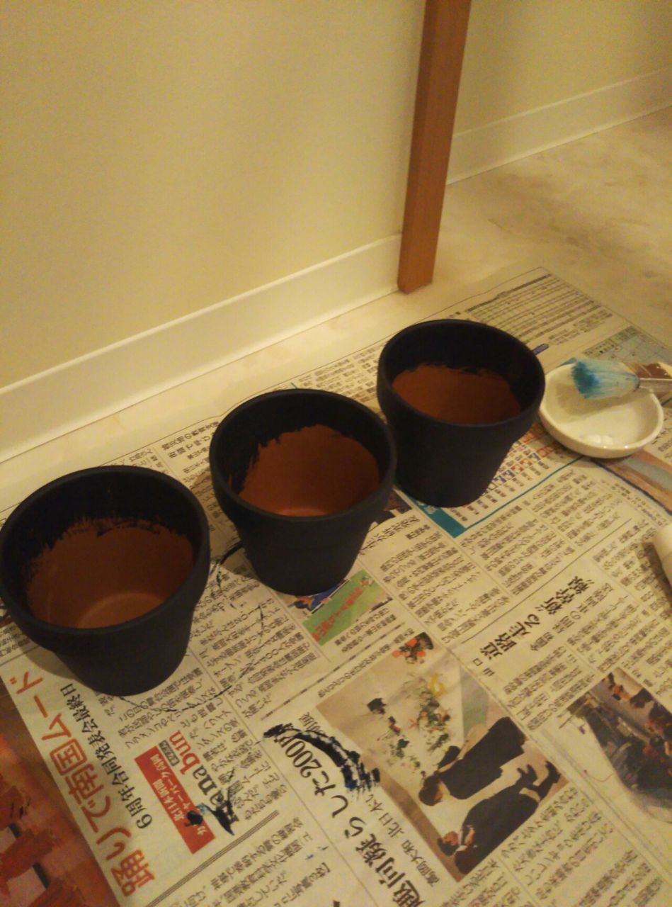 ダイソー 素焼鉢をアクリル絵の具でペイント うさぎの寝床 ダイソー 素焼鉢をアクリル絵の具でペイント うさぎの寝床