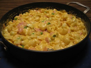 マカロニチーズ・ライト(ハムとグリーンピース入り)