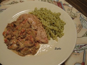 鶏胸肉のシャンテレルとトマトのベーク