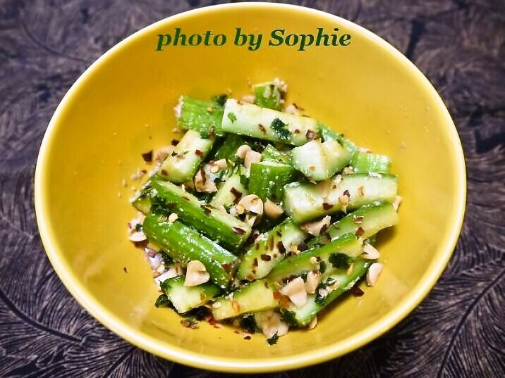 インドのキュウリのサラダのレシピ