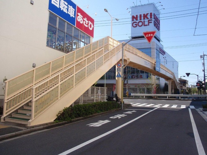 ③