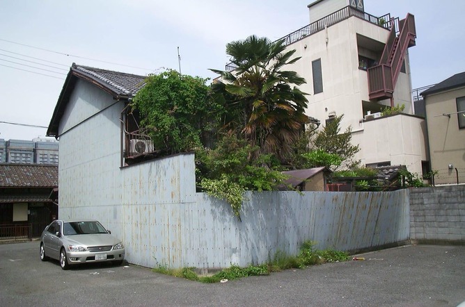 丸めた波板2