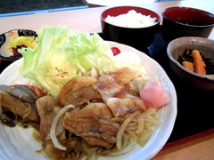 猪肉の焼肉定食