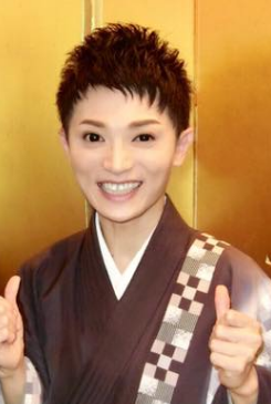 半歩先 青山ひかる いつも心に詞 うた を置いて あの歌手あの 半歩先 青山ひかる いつも心に詞 うた を置いて あの歌手あの