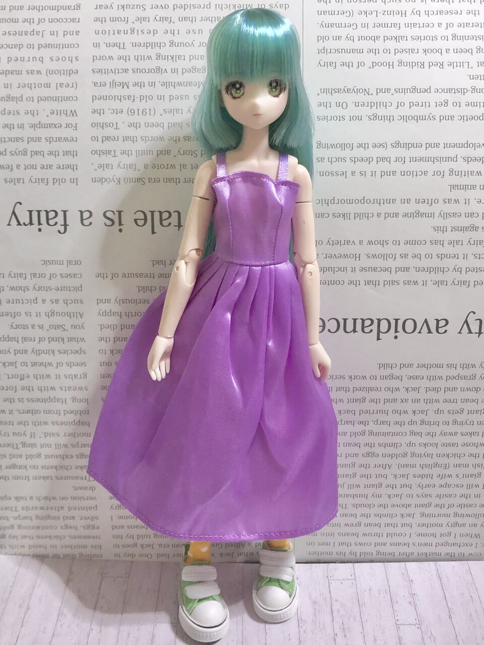 セリアのドール服を色々なドールに着せる : みどり色のぶた