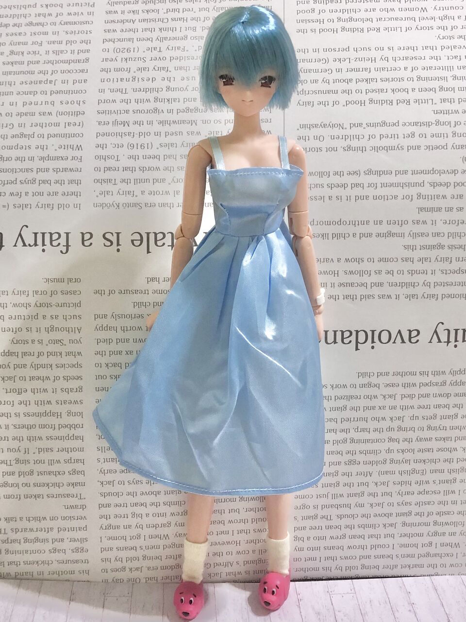 セリアのドール服を色々なドールに着せる : みどり色のぶた