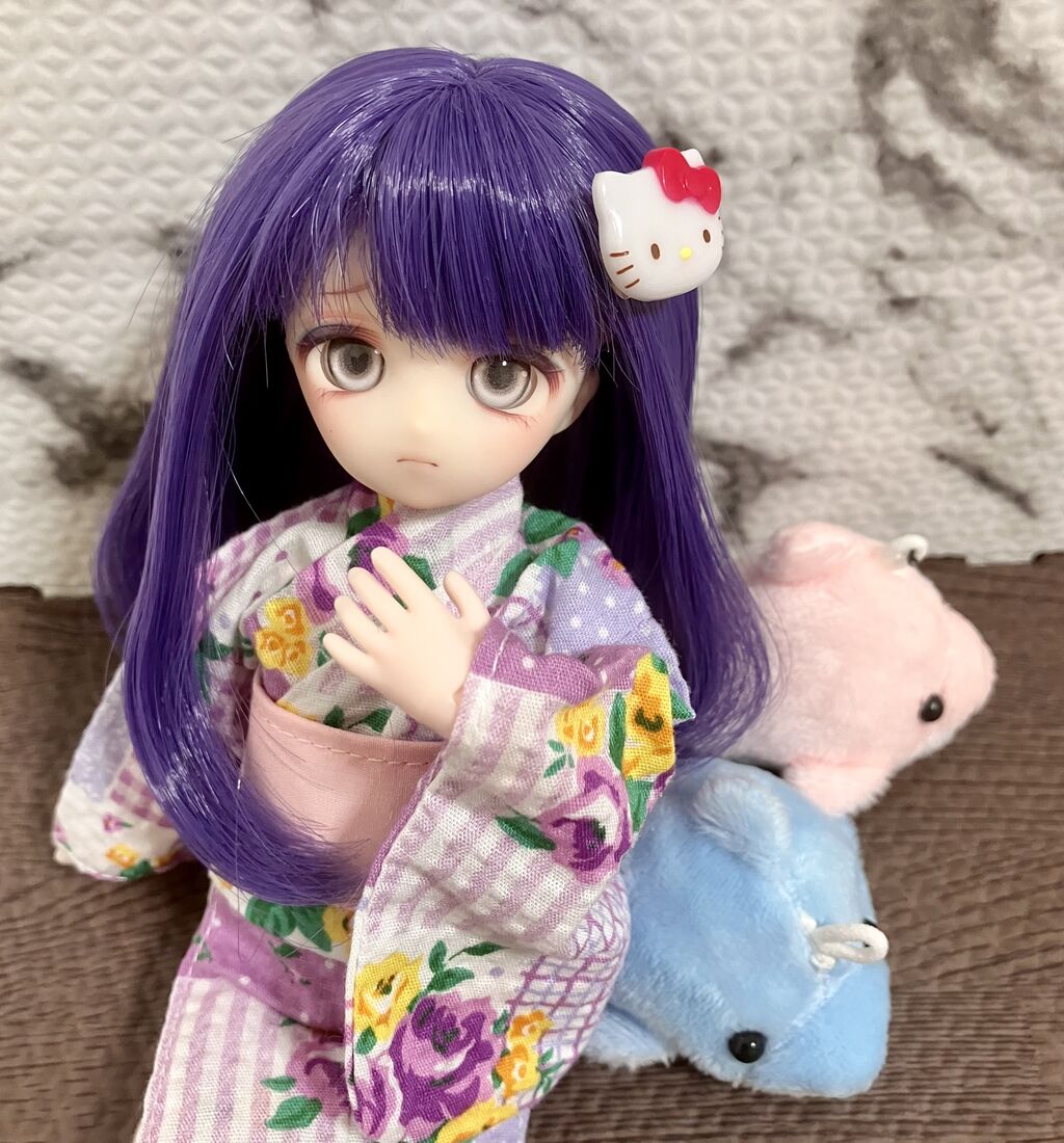 19cmセリアボディにオビツボディ用ヘッドをつける : みどり色のぶた