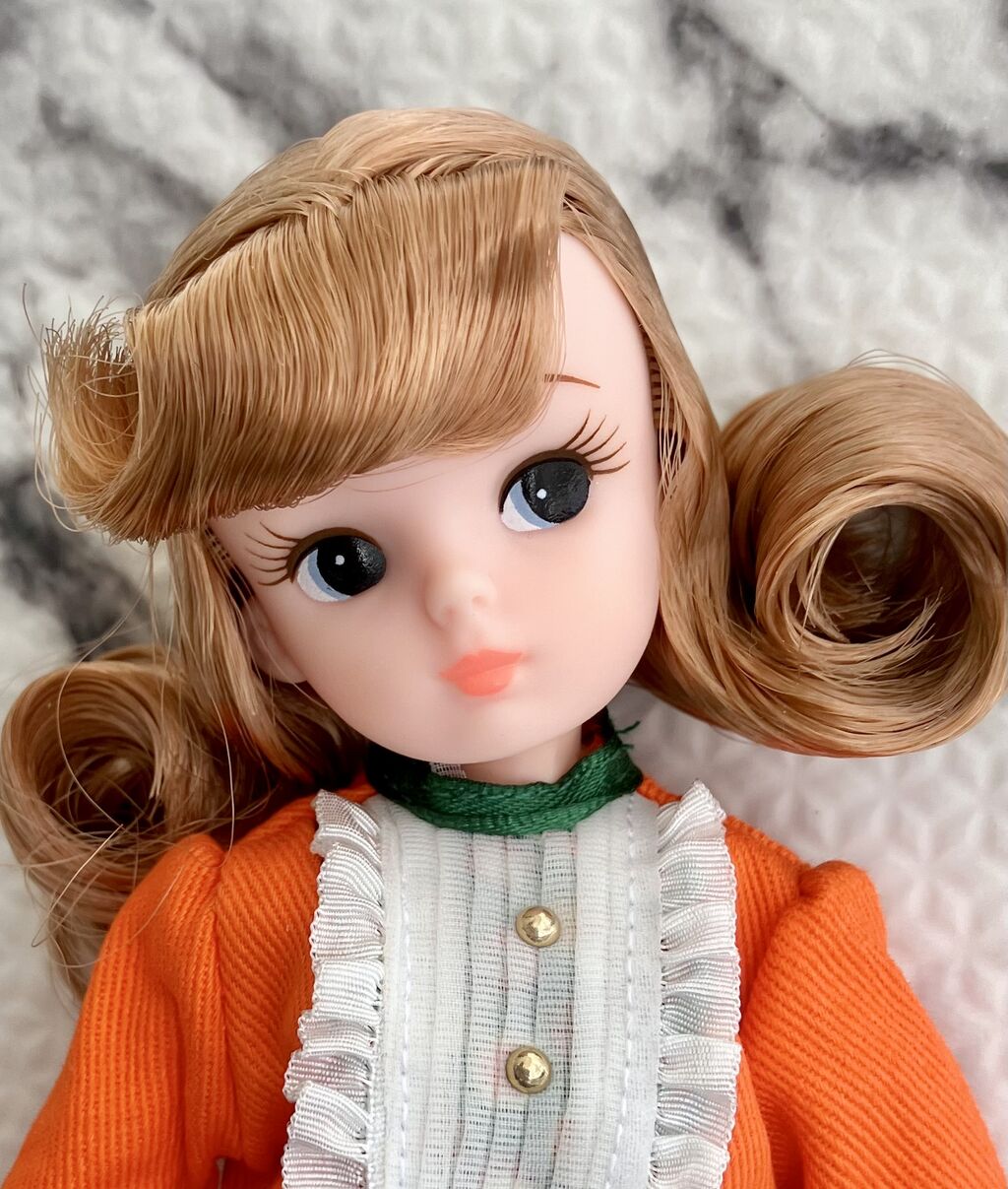 レトロリカ みかん色のくちびる : みどり色のぶた