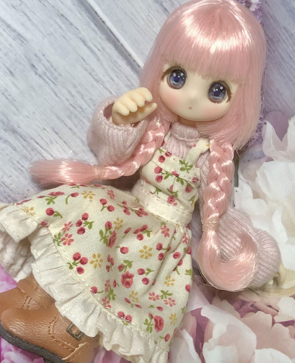 ピコPボディにアゾンドールのヘッドをつける : みどり色のぶた