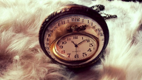 clock-878483_1280