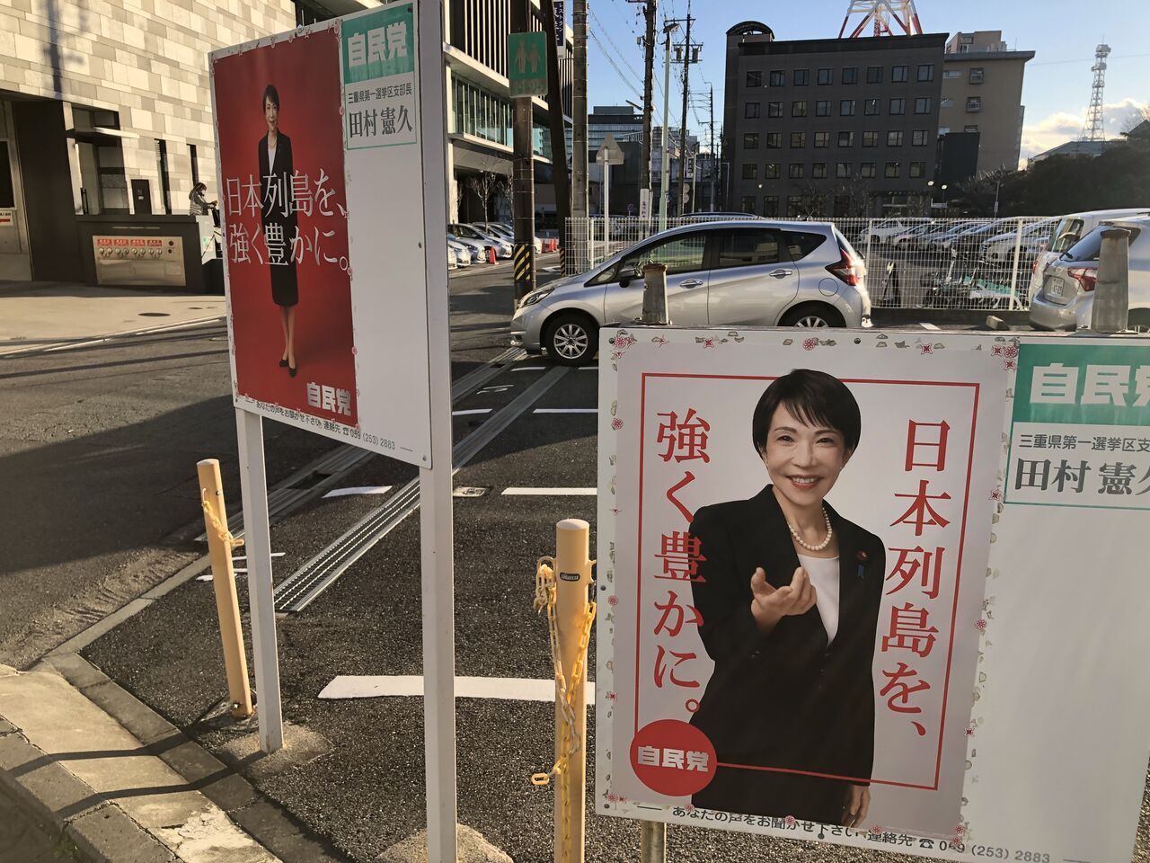 �������