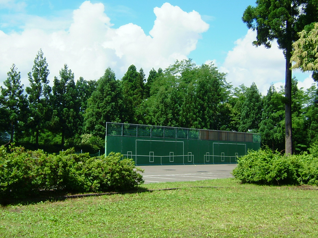 サッカーができます 二ツ山総合公園 ちょっと いいもの見付けた