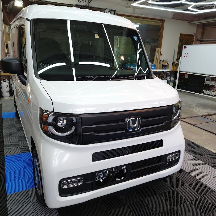 新車外し エヌバン N-VAN 純正フロントグリル クリスタルブラック