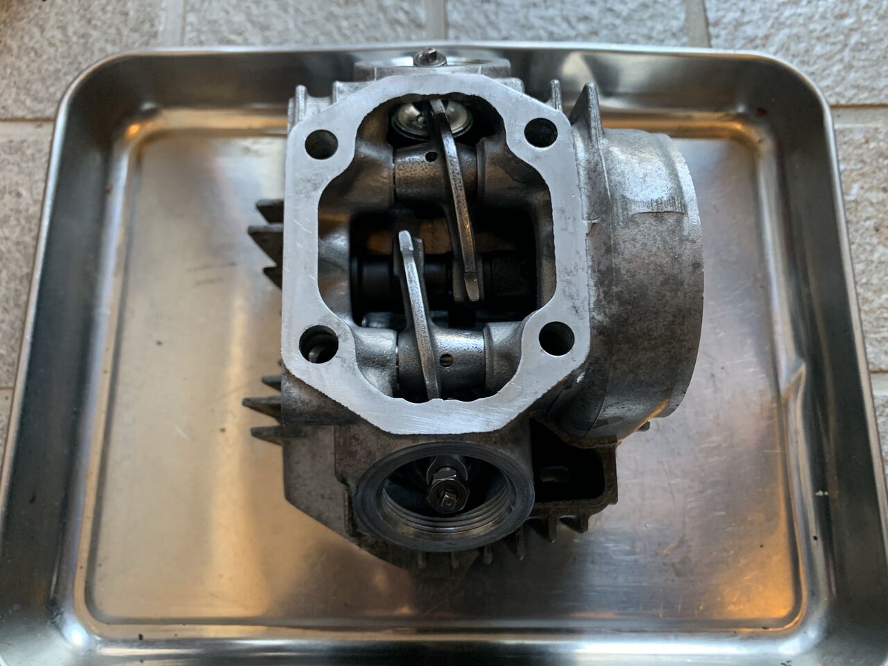 カブのヘッド交換(12Vヘッド+ハイカム) : 歪2013 カブのヘッド交換(12Vヘッド+ハイカム) : 歪2013