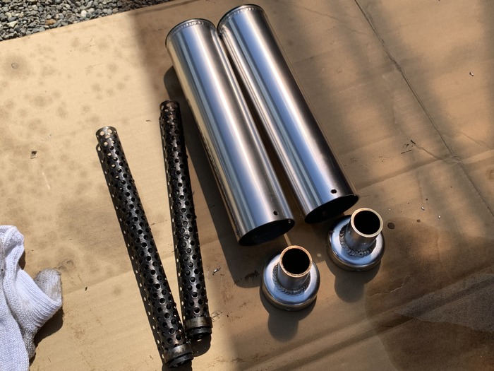 チャンバーのグラスウールを交換 : 歪2013