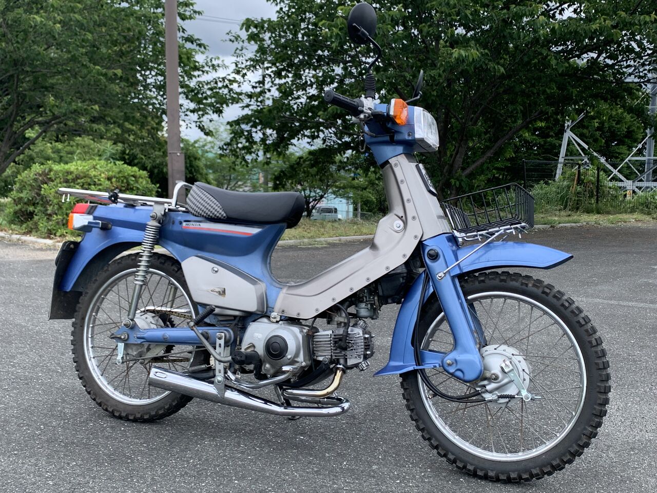 カブにトルネードマフラー : 歪2013