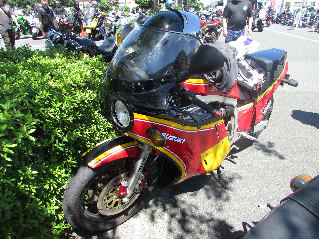 GSX-R750 油冷◇アッパーカウル◇GR71F-102