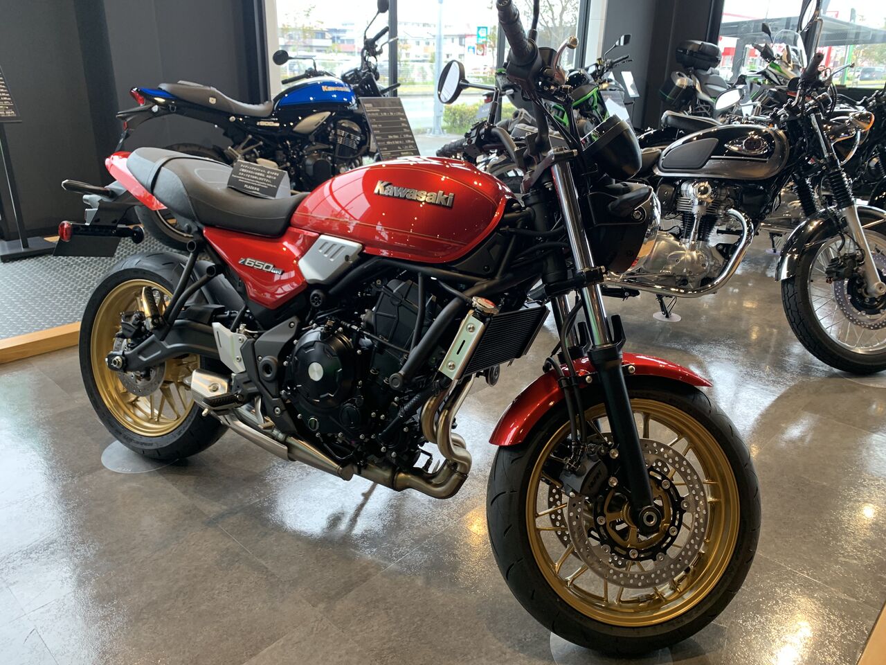 な☆ Z650RSという選択肢 : 歪2013