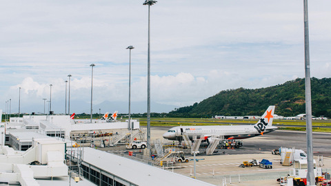 cairns-airport-terminal-and-tarmac