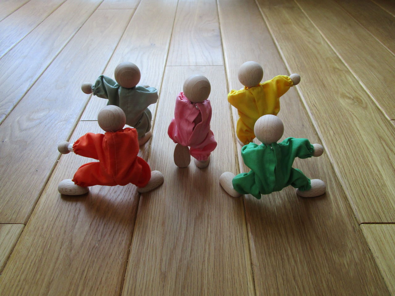 童具館人形セット　美品 童具館 人形セット : 木のおもちゃがりとん