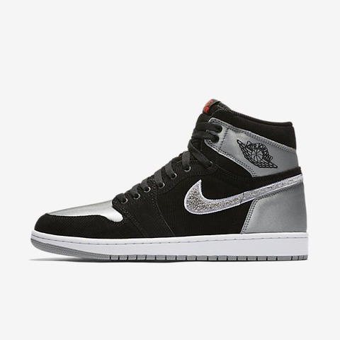 NIKE-AJ5991_062_A_PREM