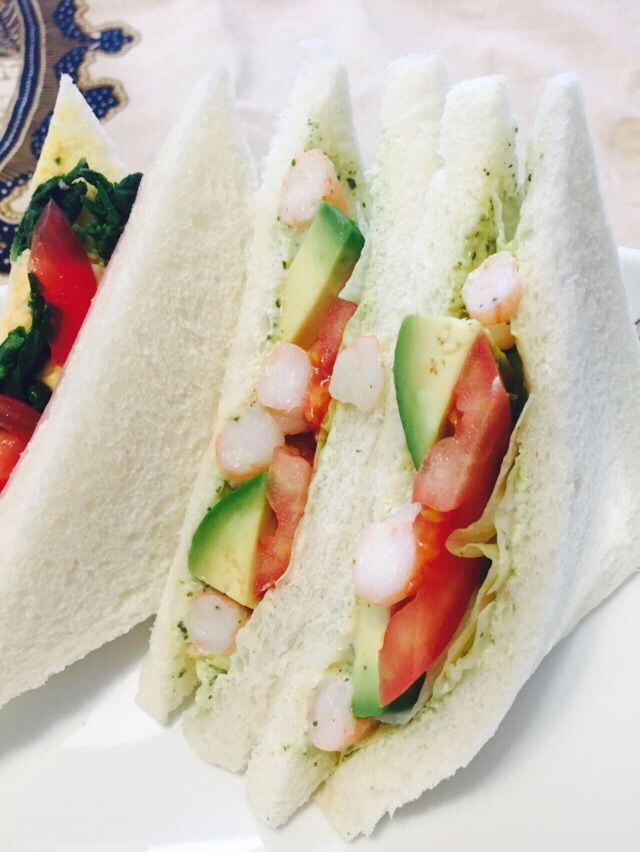 吉祥寺に行ったのでメルヘンのサンドとヒルバレーのポップコーン ビール注ぎたて名人