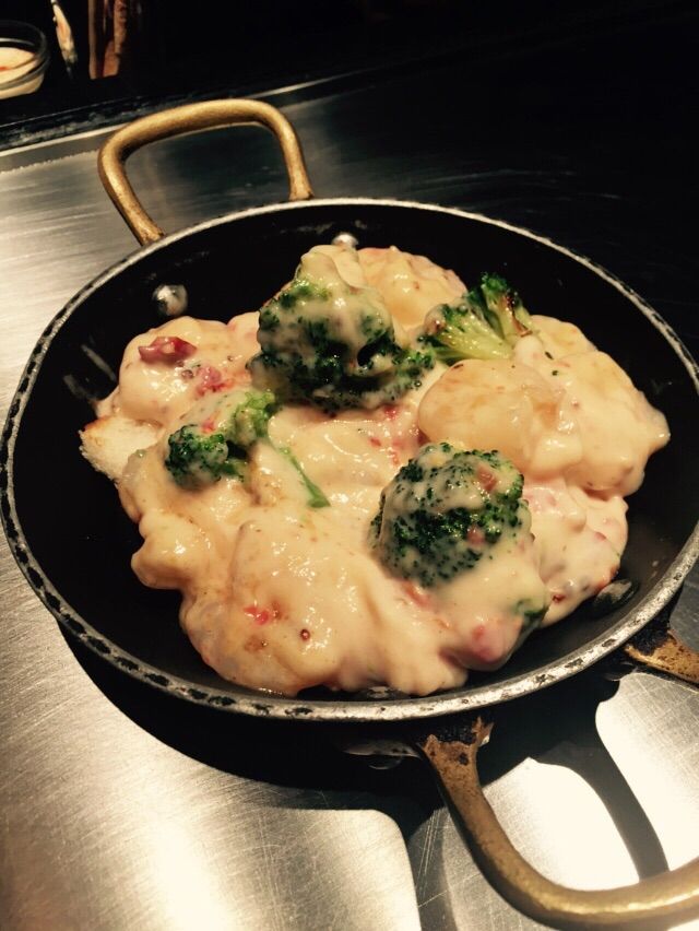 秋葉原の鉄板焼き居酒屋 二百 ビール注ぎたて名人 秋葉原の鉄板焼き居酒屋 二百 ビール注ぎたて名人