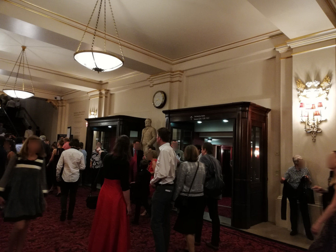 バレエ スパルタクス ボリショイ劇場19年ロンドン公演 ロヂキン ベリャコフ デニソワ ザハロワ 1stロンドン旅行 29 盆正月の海外背伸びラグジュアリー 会社員夫婦のふつうの旅行