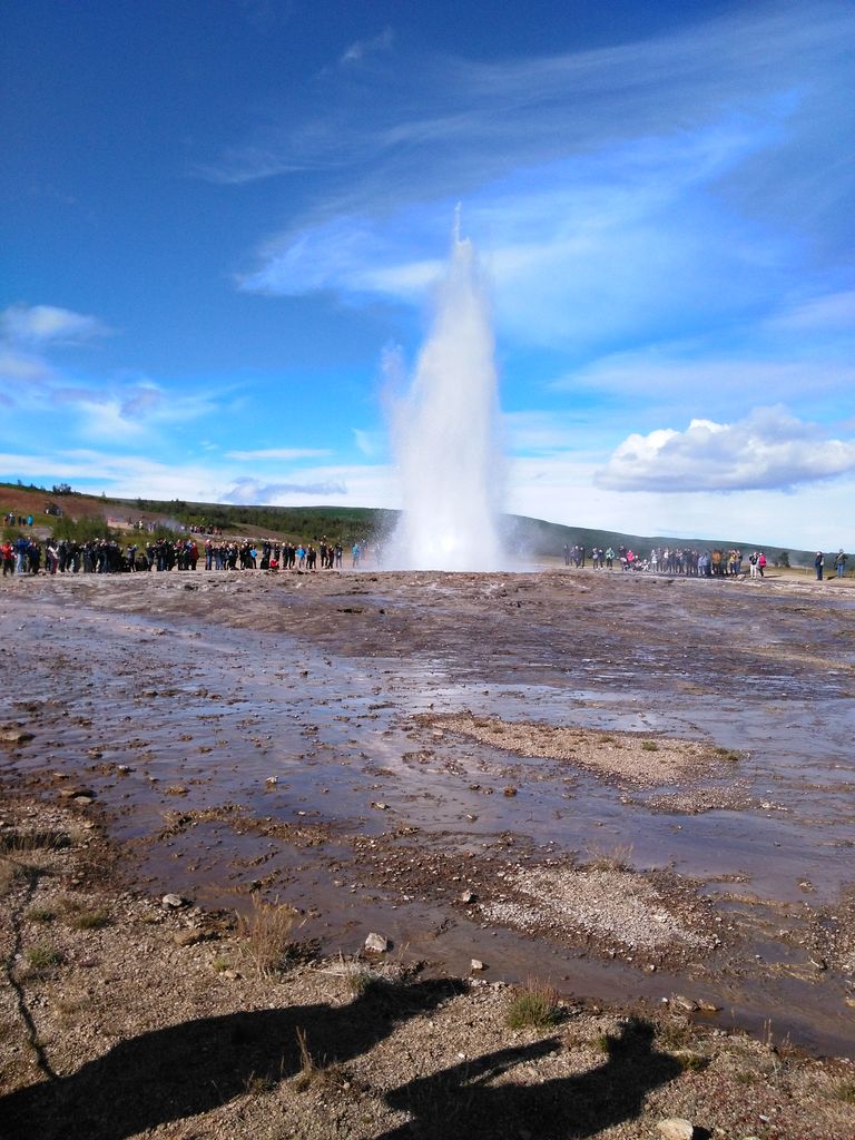 ゴールデンサークル午後観光 間欠泉 アイスランド フィンランド旅行 盆正月の海外背伸びラグジュアリー 会社員夫婦のふつうの旅行 ゴールデンサークル午後観光 間欠泉 アイスランド フィンランド旅行 盆正月の海外背伸びラグジュアリー 会社員夫婦のふつうの旅行