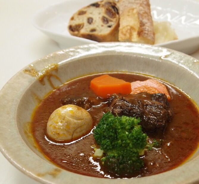 ビーフシチュー Mikageマダムの夕食レシピ ビーフシチュー Mikageマダムの夕食レシピ