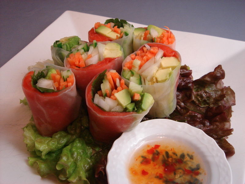 スモークサーモンと野菜の生春巻き Mikageマダムの夕食レシピ