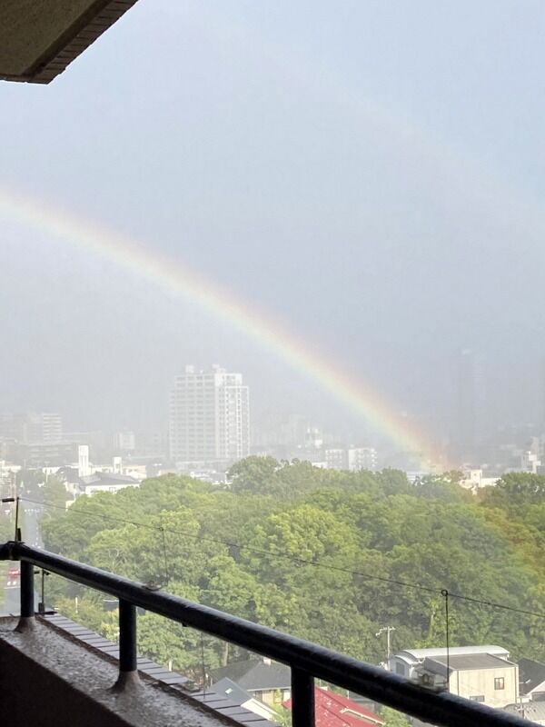 家の前から虹が出ました Mikageマダムの夕食レシピ