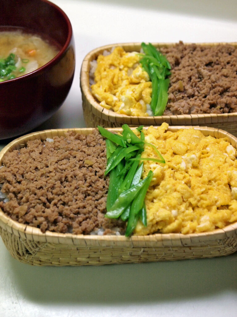 鶏そぼろ弁当 Mikageマダムの夕食レシピ 鶏そぼろ弁当 Mikageマダムの夕食レシピ