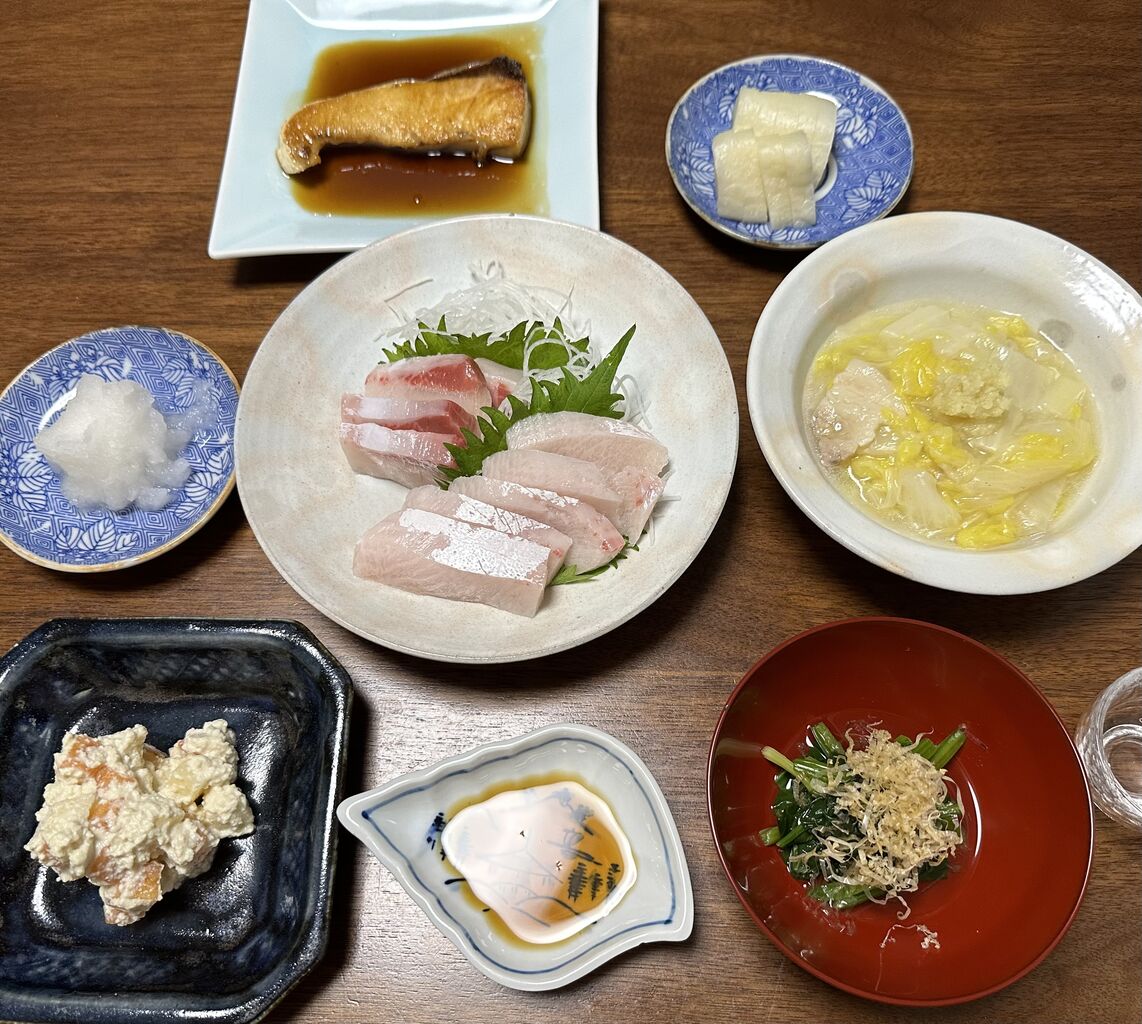 天然ぶりのお刺身と照り焼き Mikageマダムの夕食レシピ 天然ぶりのお刺身と照り焼き Mikageマダムの夕食レシピ