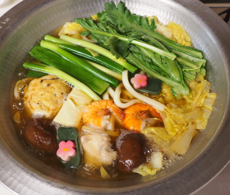 すきうどん鍋 Mikageマダムの夕食レシピ すきうどん鍋 Mikageマダムの夕食レシピ