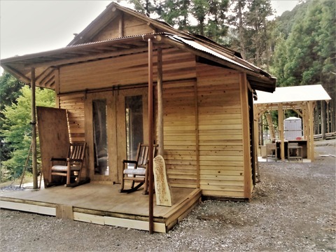 モリアオガエル小屋で雨でもゆったりBBQと屋外シンクCIMG1116