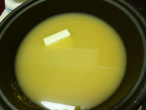 白菜と豚肉のみそバター鍋 美と食欲の狭間で