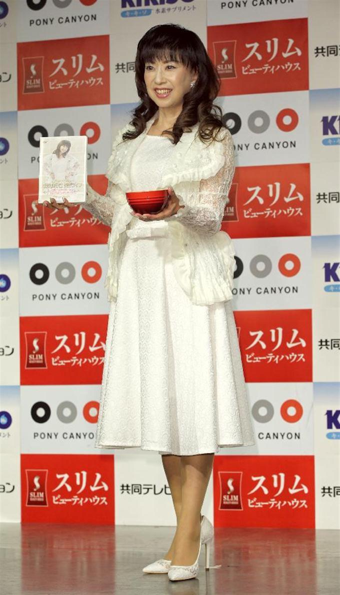 大場久美子 水着で歌う 健康法のdvdに特典映像 三毛猫 Blog