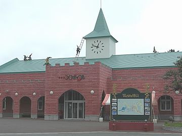 この駅舎からしてそうだもんね