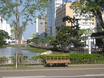 千秋公園前・広小路