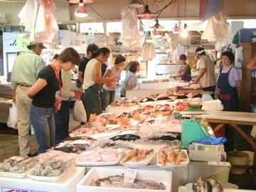新鮮な魚が、市価より安く買えますからね